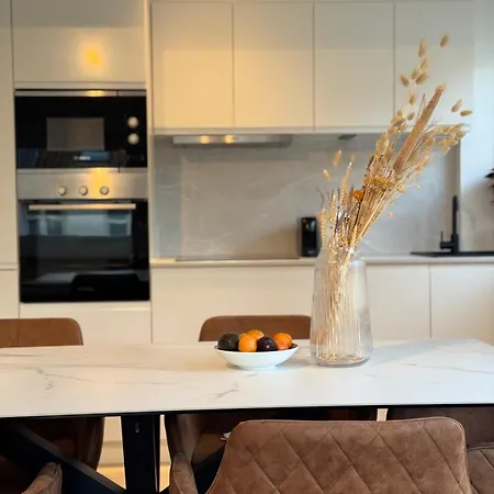 Luxury 3 Bedroom On The Floor With Panoramic View *